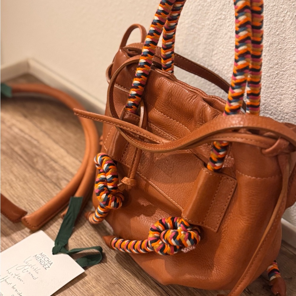 Mecha Mendez IRUPE Medium Leather Bag – Tan Hypnotic